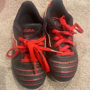 Diadora soccer cleats 11.5 toddler